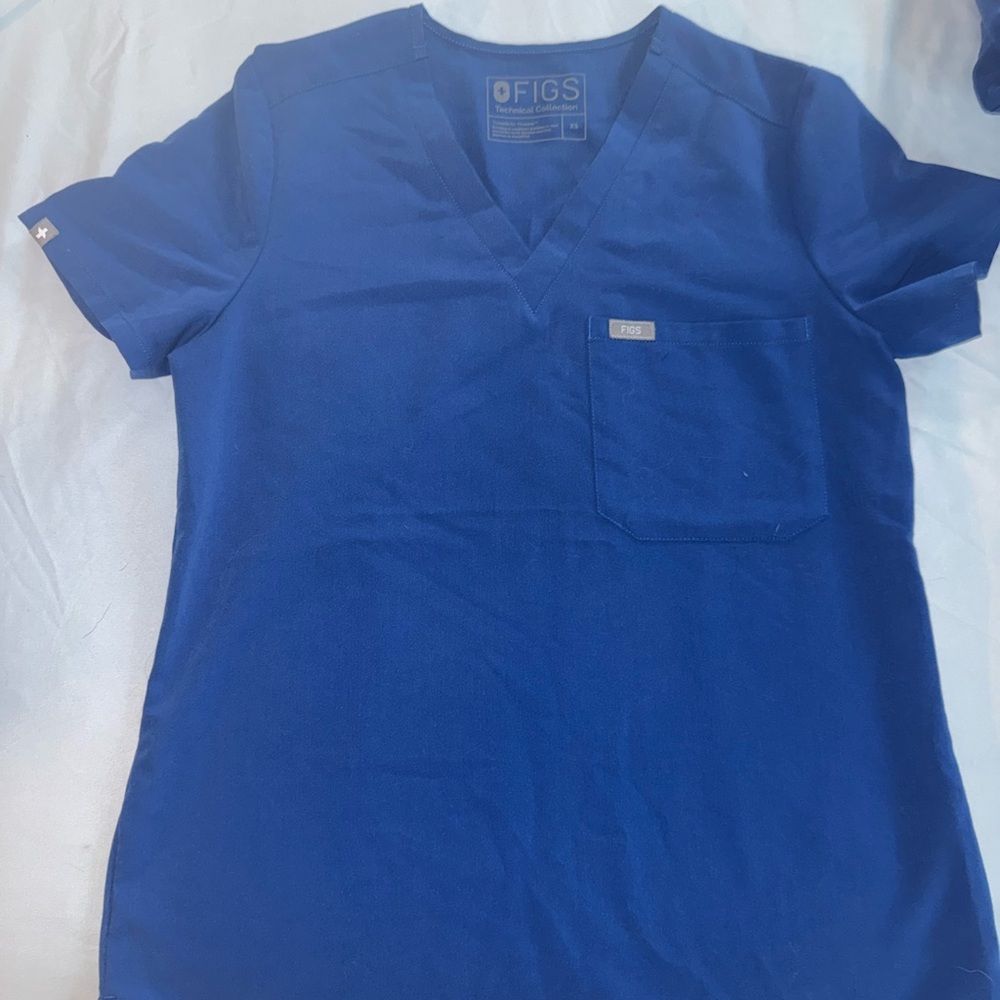 Figs Technical Collection Scrub set in Royal Blue